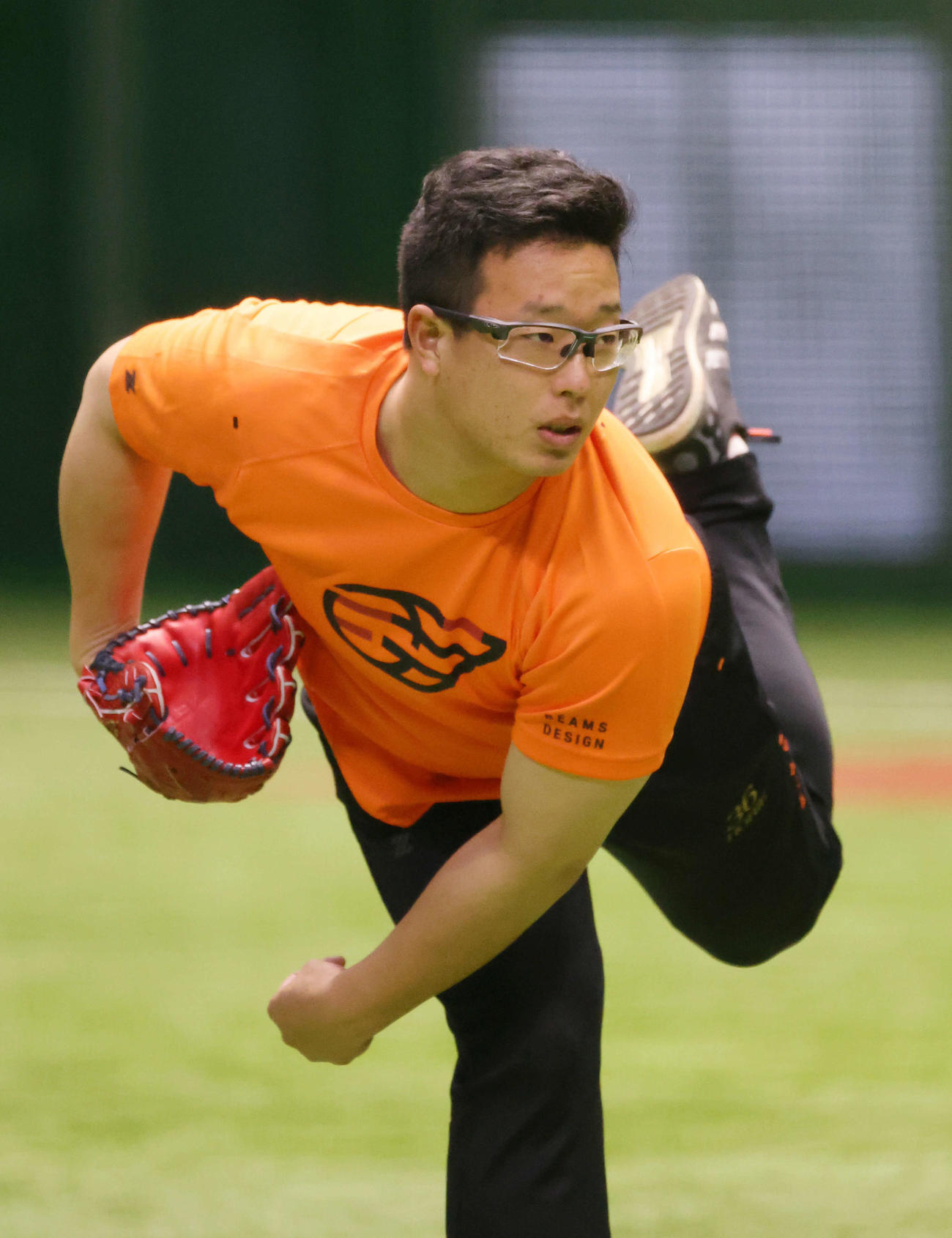 プロ野球広島　自主トレ　練習する塹江（撮影・加藤孝規）