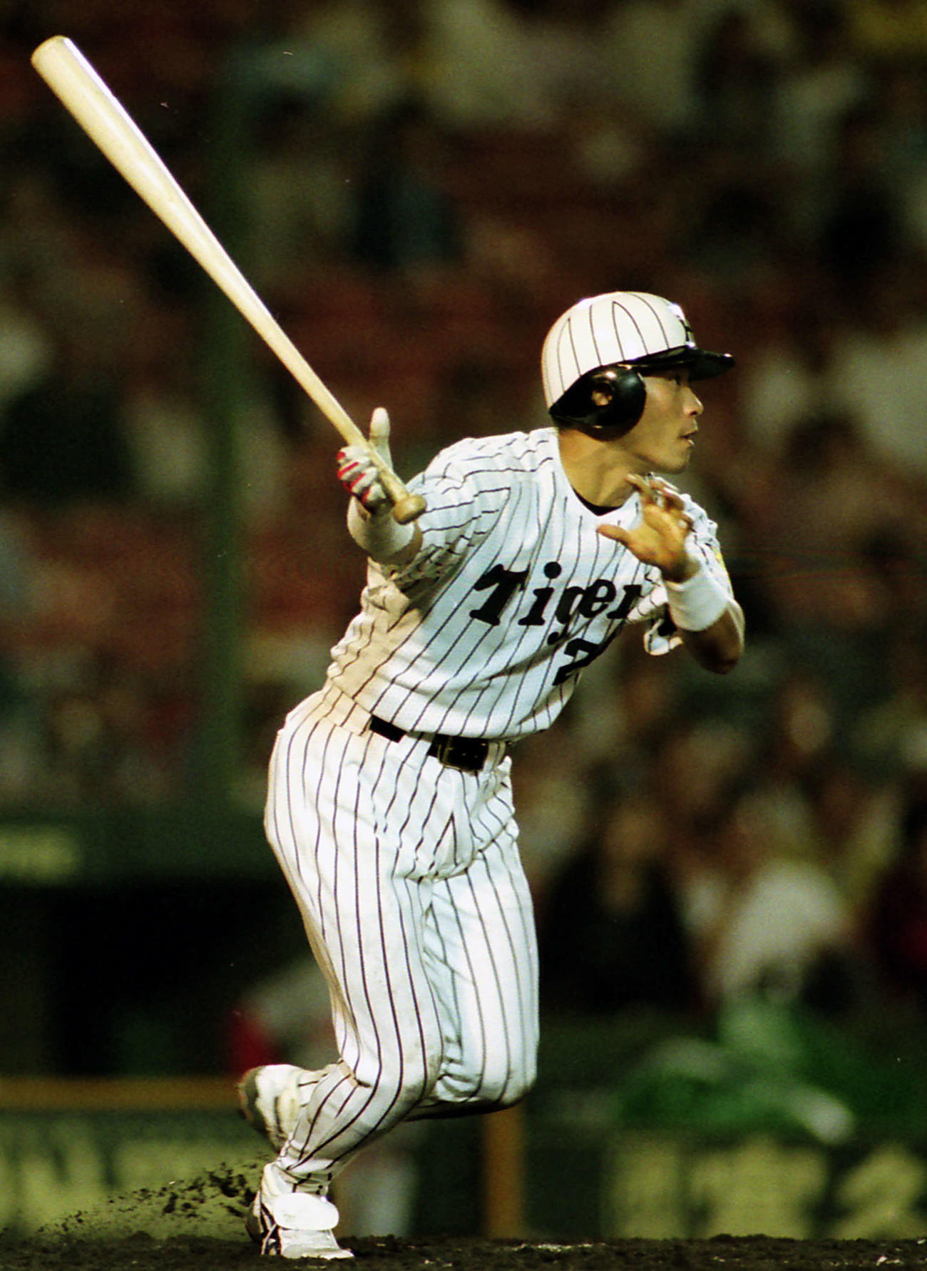 98年6月、広島戦で中前適時安打を放つ桧山