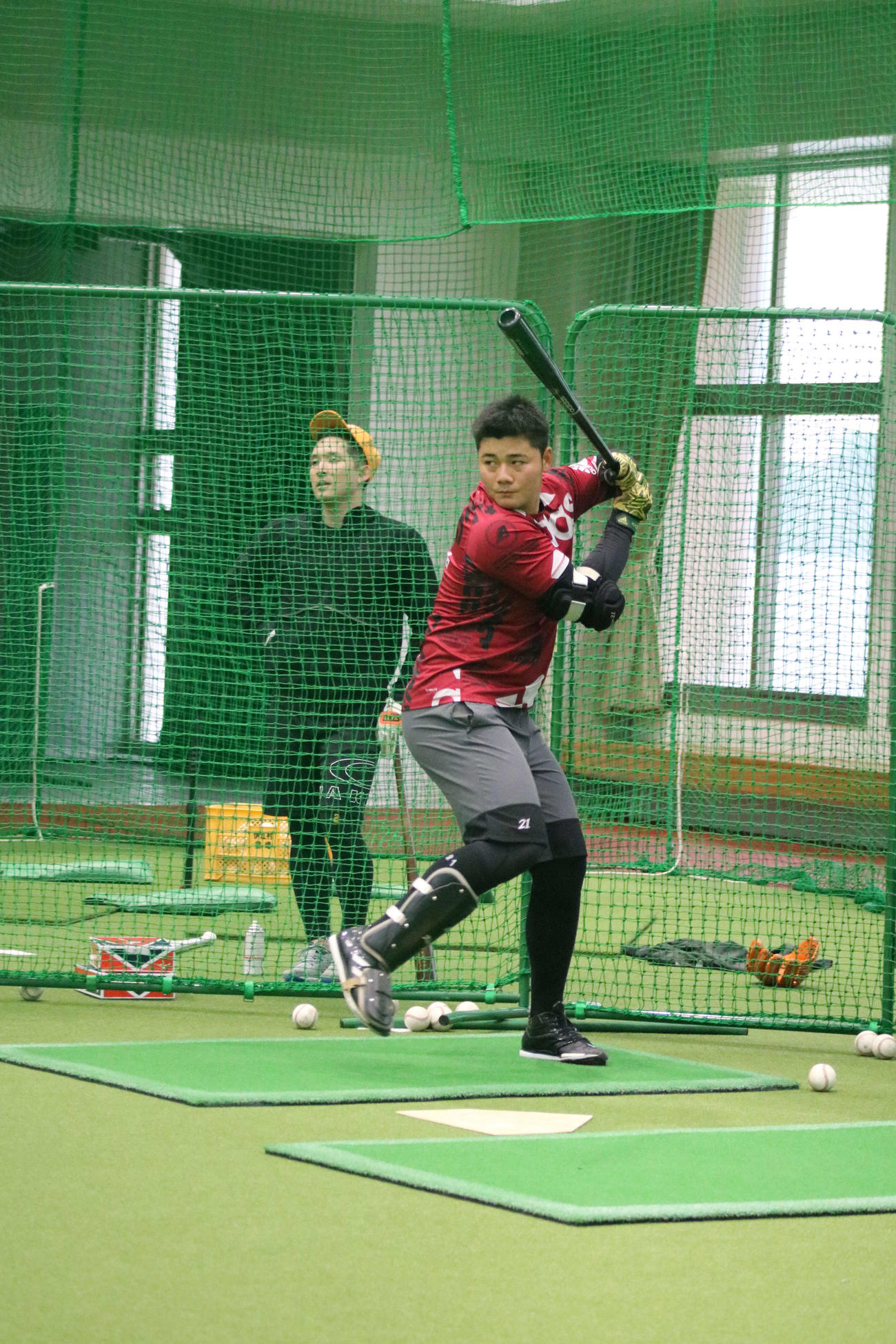 伊江島での自主トレを15日に打ち上げた日本ハム清宮。左は杉谷