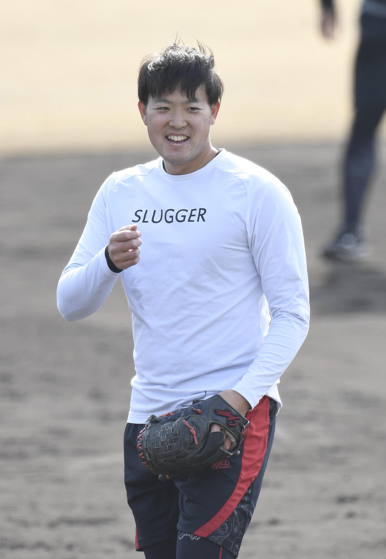 守備練習をする阪神斎藤（代表撮影）