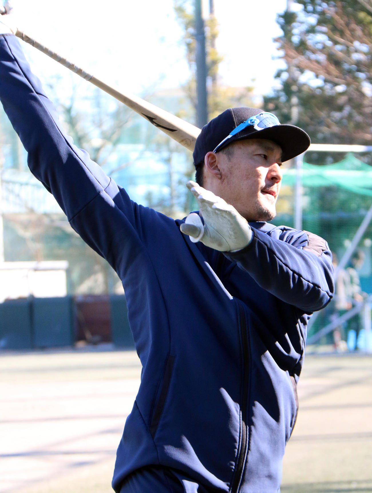 自主トレを公開した巨人梶谷（球団提供）