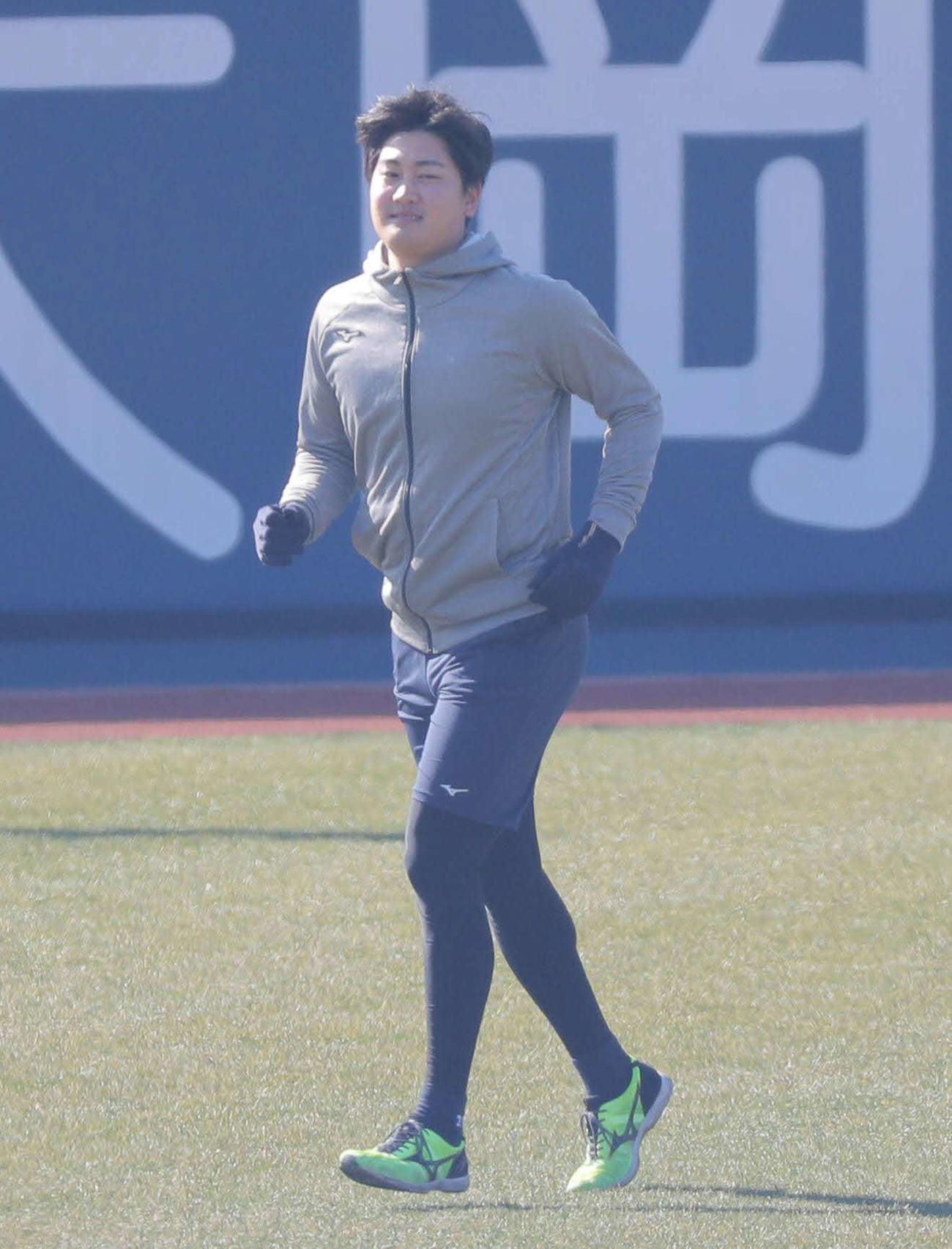 ランニングをする竹安大知（代表撮影）