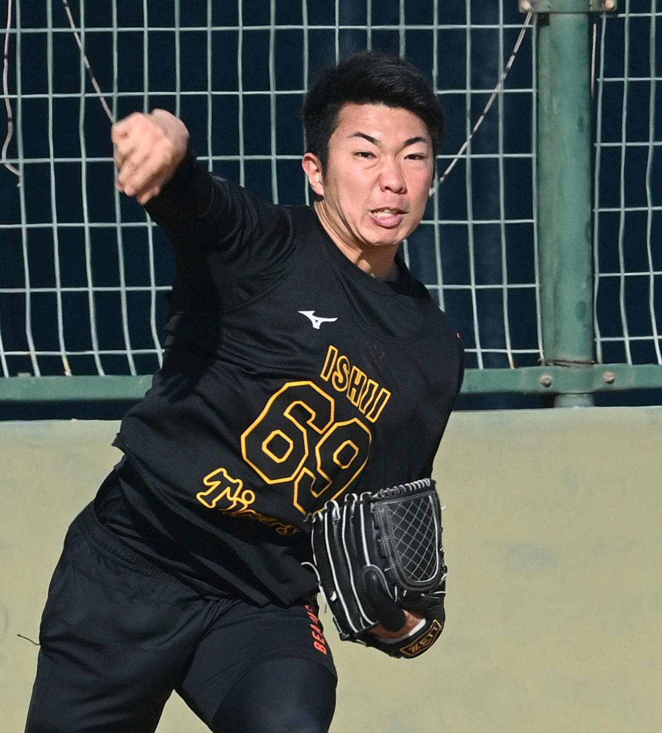 キャッチボールする石井大（代表撮影）