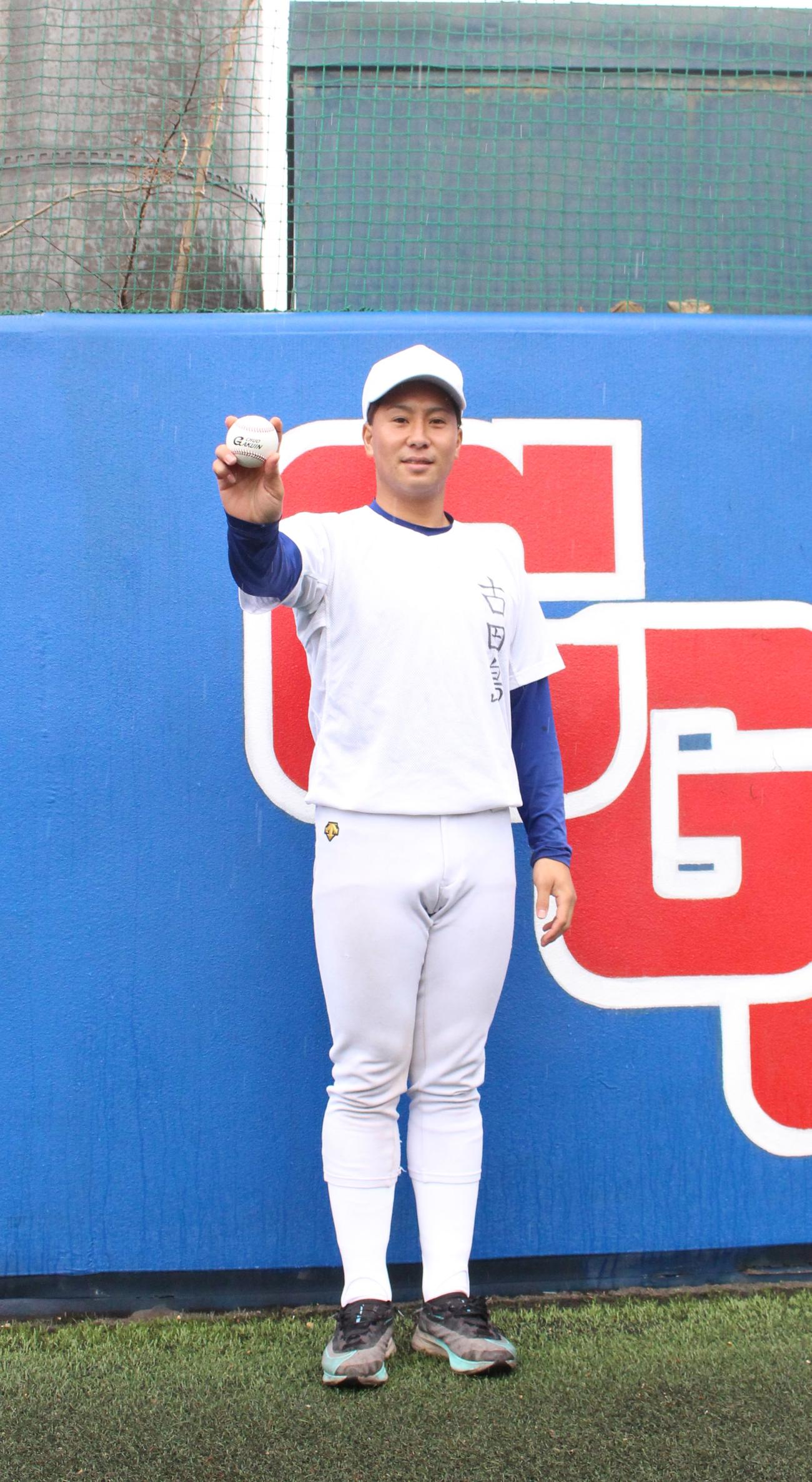今秋ドラフト候補右腕の中央学院大・古田島投手（撮影・保坂恭子）