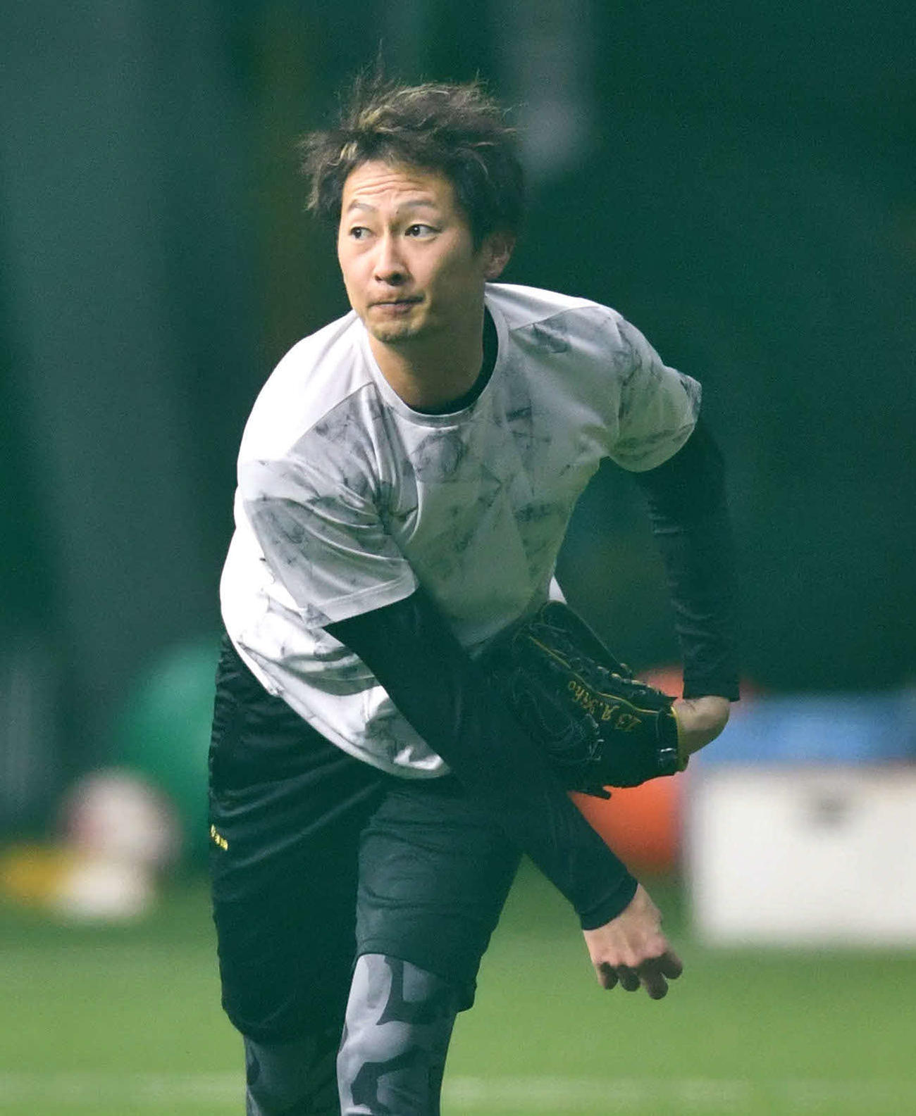 キャッチボールを行う二保（撮影・岩下翔太）