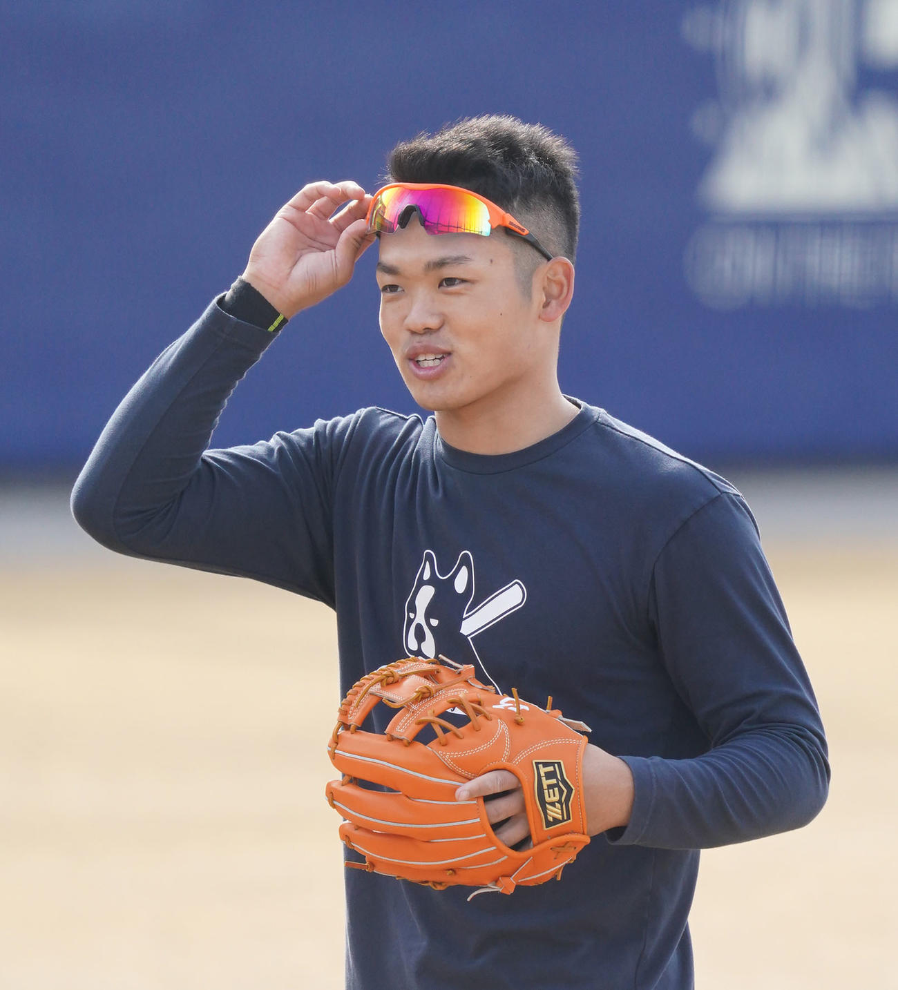自主トレのためナゴヤ球場に姿を見せた根尾昂（撮影・森本幸一）