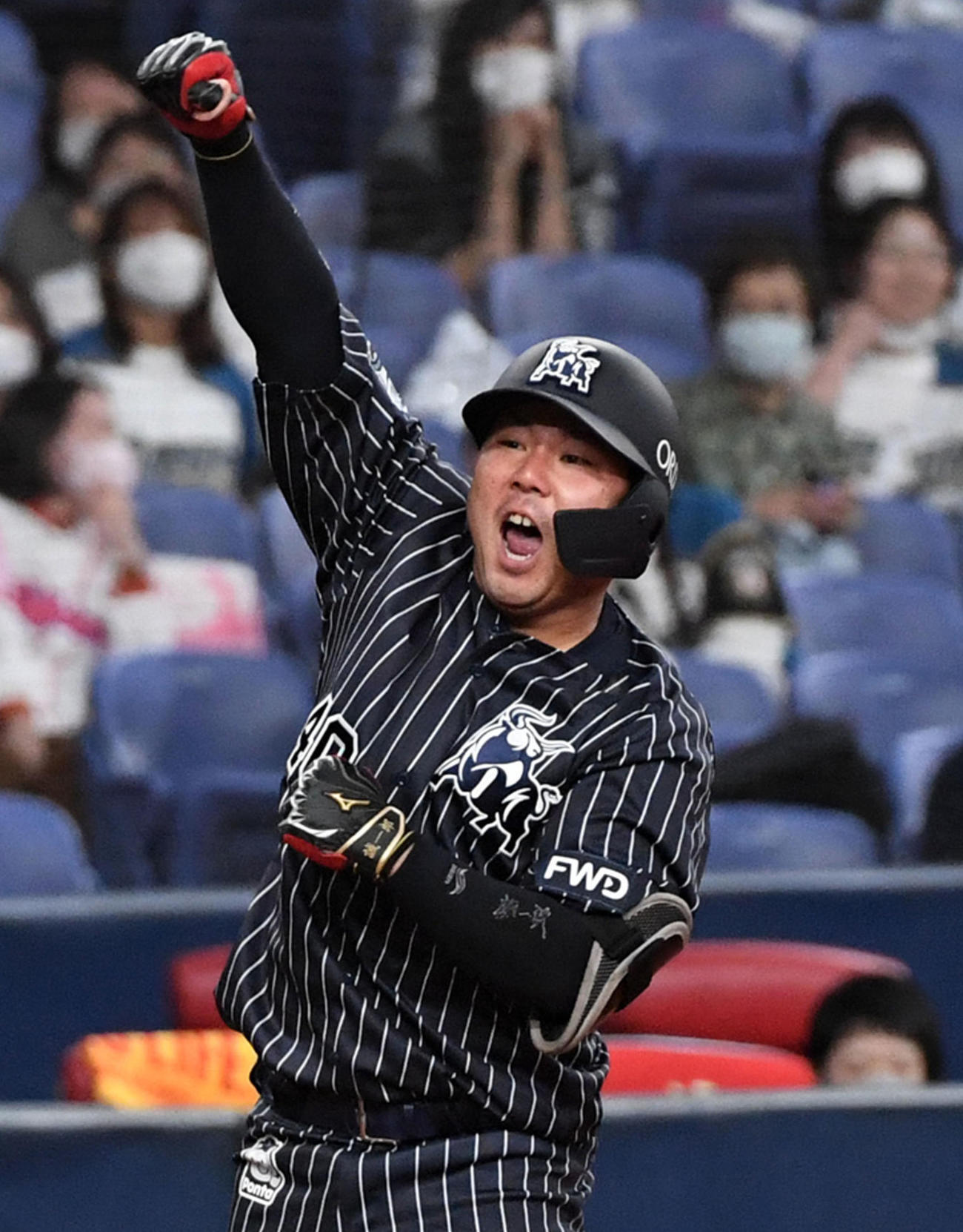 肋骨骨折が判明したオリックス大下＝2020年9月27日