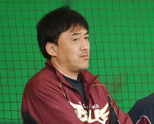 楽天石井一久GM兼監督（2020年2月撮影）