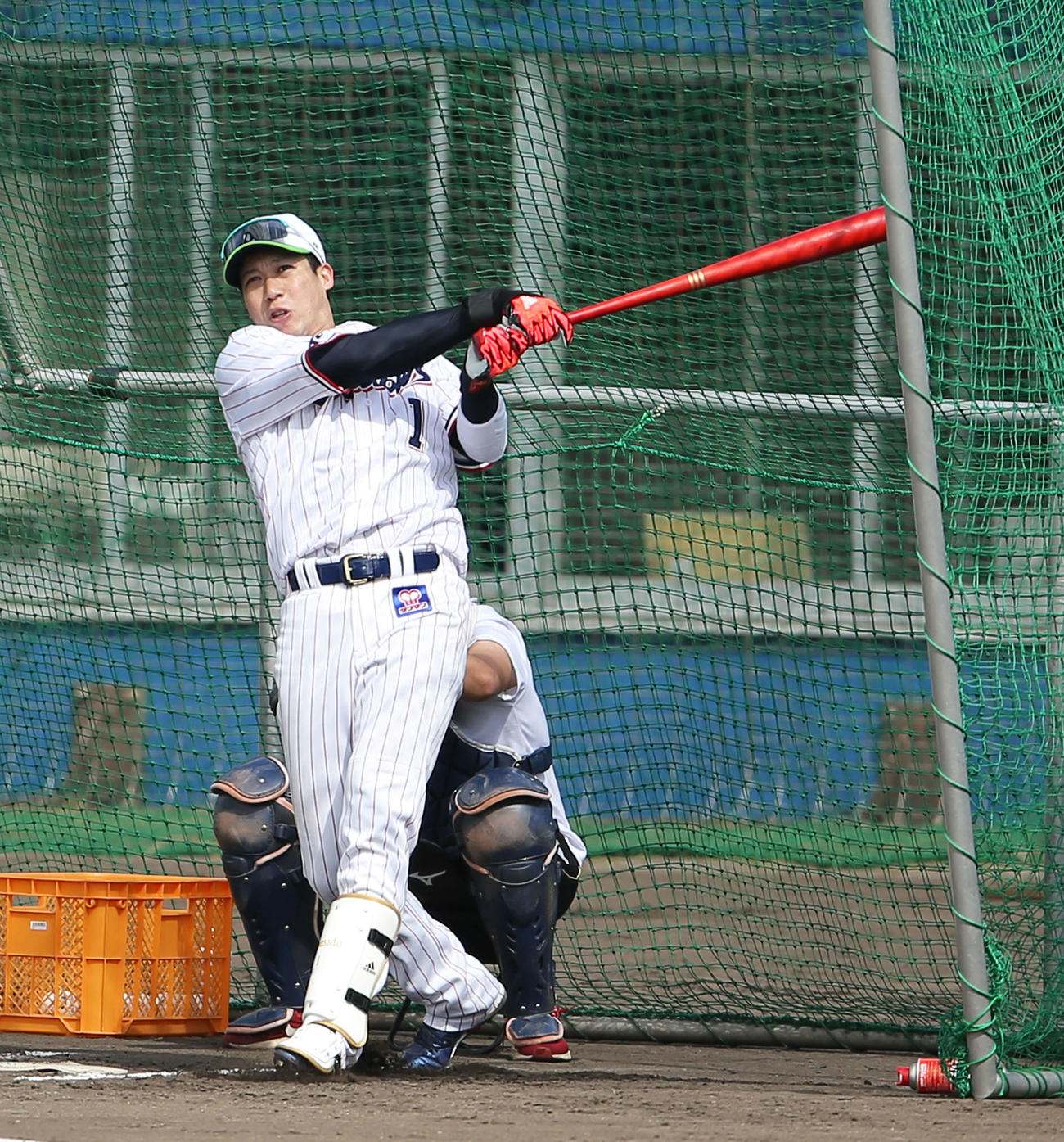 打撃練習するヤクルト山田（撮影・河田真司）