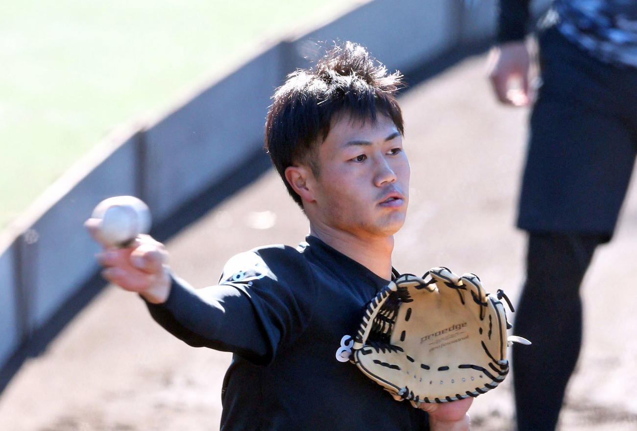 日本ハムドラフト4位の細川凌平（2021年1月13日撮影）