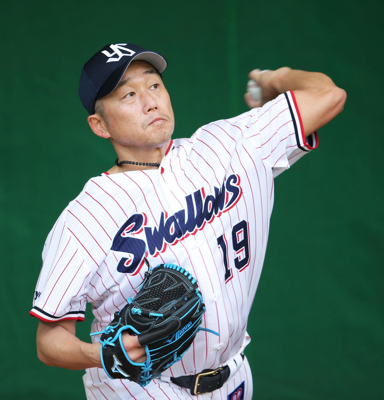 ブルペン投球するヤクルト石川（撮影・河田真司）