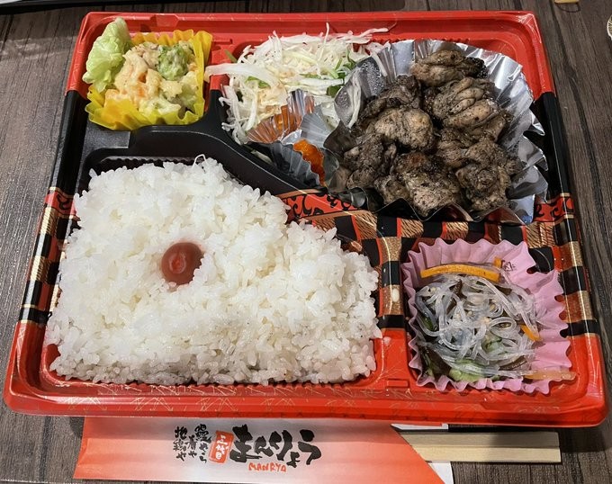 西武・「まんりょう」の地鶏炭火焼きセット
