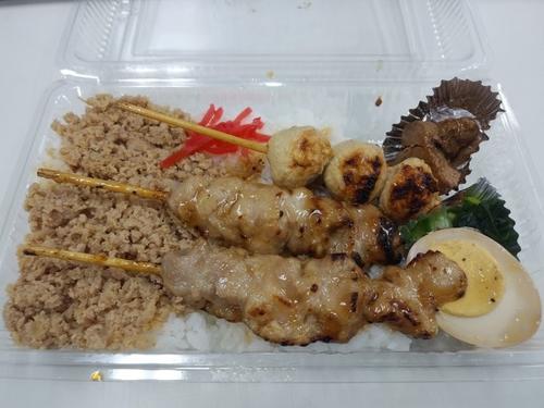 「鳥藤」やきとり弁当