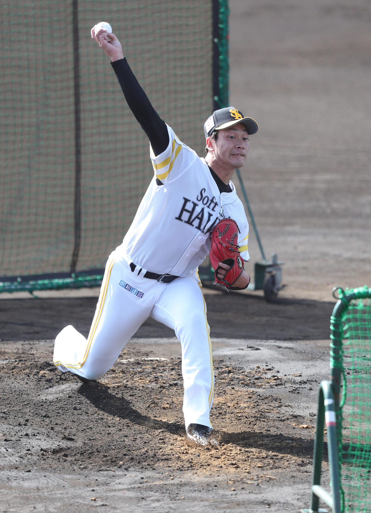 打撃投手として登板した武田翔太（撮影・梅根麻紀）