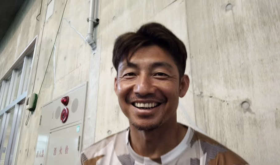 ロッテは公式YouTube内で「教えて！鳥谷先生！」コーナーを実施中（球団提供）