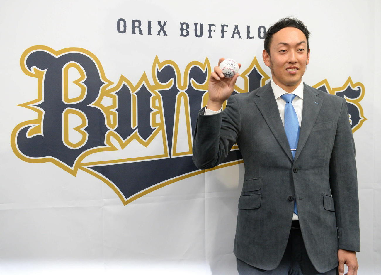 オリックス時代、メジャー移籍の会見を行った平野佳寿（2017年12月26日撮影）