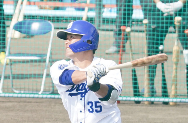 シート打撃練習で本塁打を放った木下拓（撮影・森本幸一）