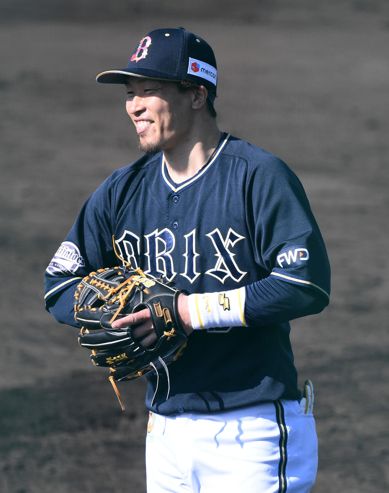 Aグループで練習を行うオリックス安達（撮影・前岡正明）