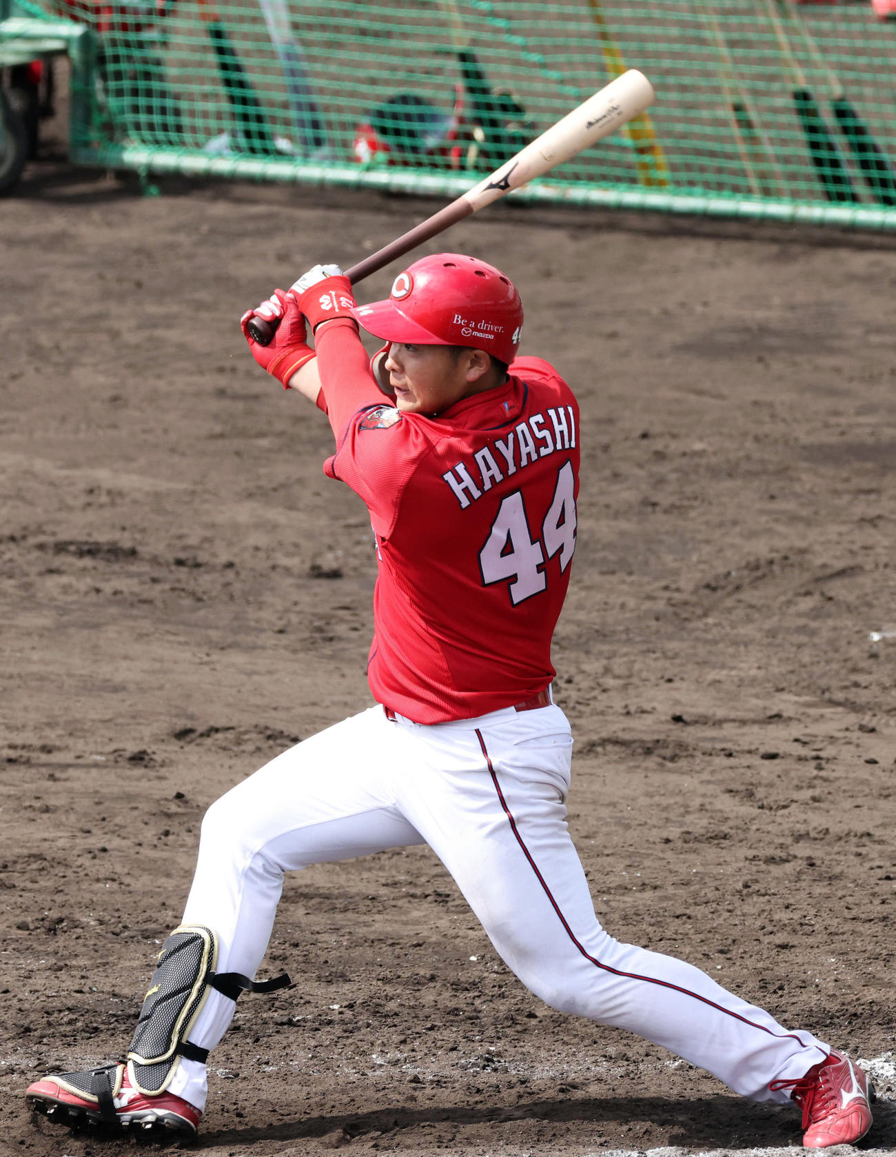 シート打撃で左中間に二塁打を放つ林（撮影・加藤孝規）