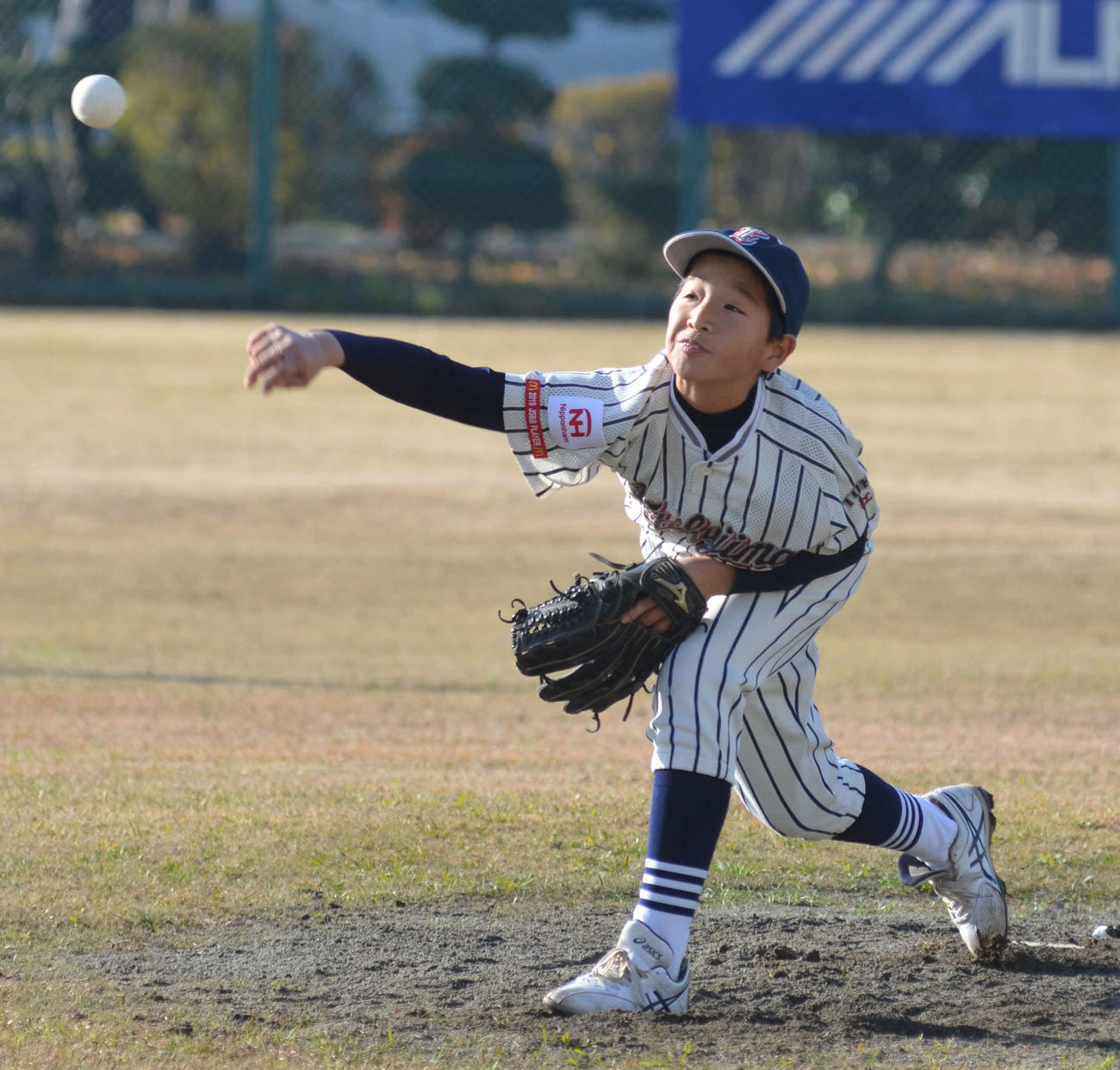 第4回大会決勝戦、68球で完投勝利した越中島ブレーブスの石原遼（2019年12月撮影）