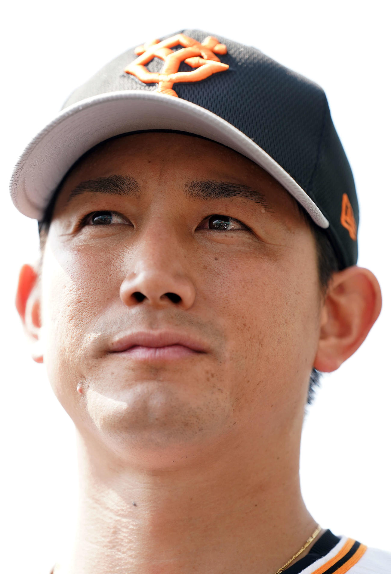練習後、取材に応じる巨人小林（撮影・江口和貴）