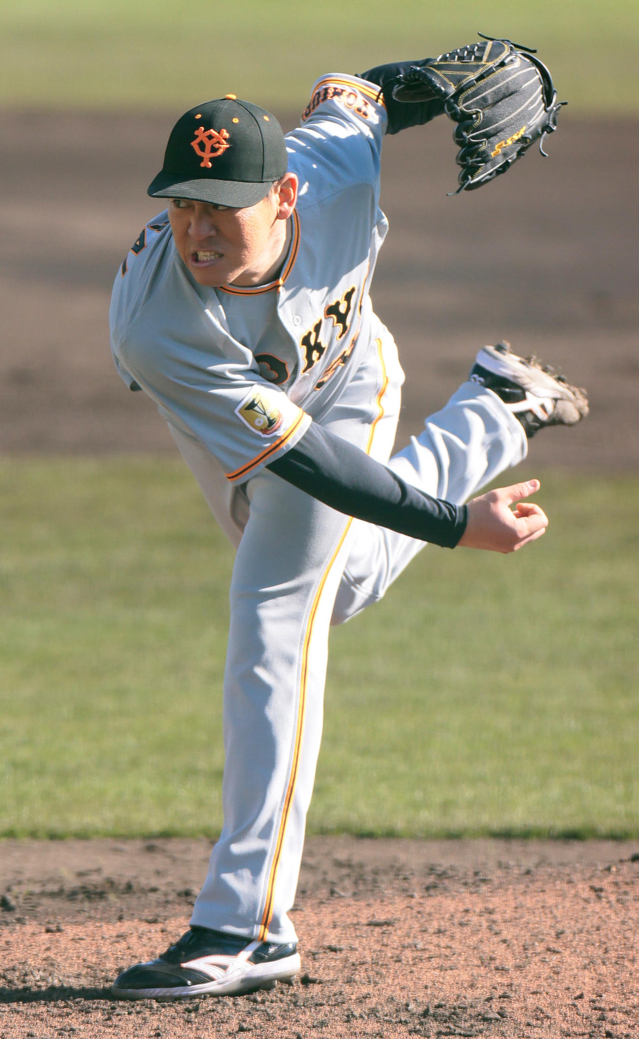 紅白戦　紅白戦に登板した巨人桜井（撮影・足立雅史）