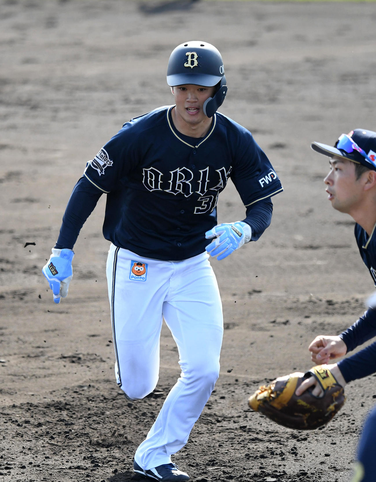 PFPで軽快な動きを見せるオリックス太田（撮影・前岡正明）