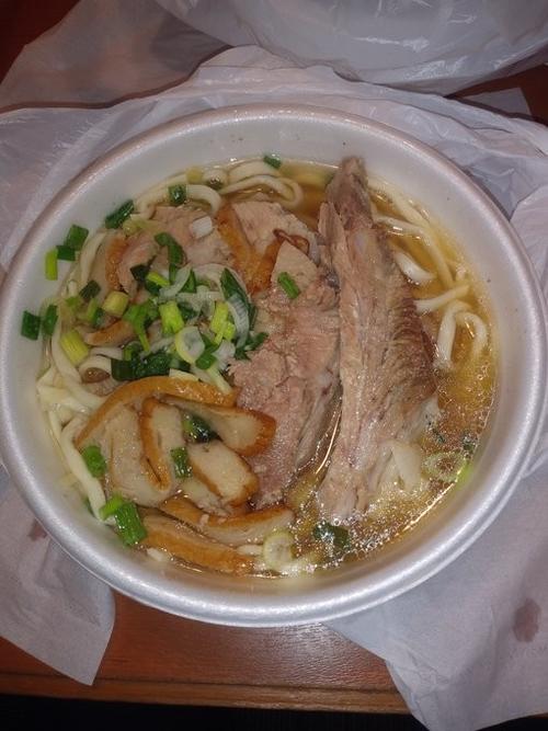 「高良食堂」ソーキそば