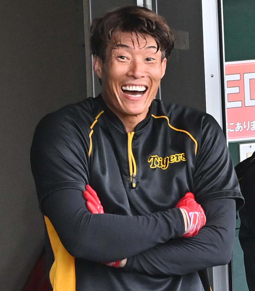 宜野座で行われた日本ハム戦、若手が多い中、知ってる顔みーけ！（撮影・上田博志）