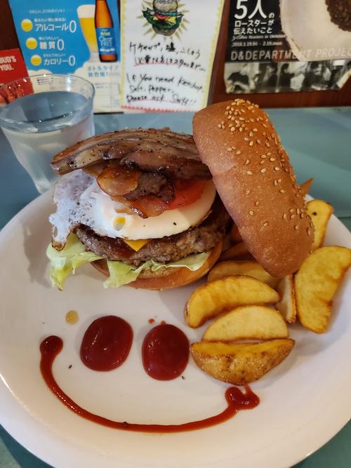 ズートンズの自家製ベーコンエッグチーズバーガー