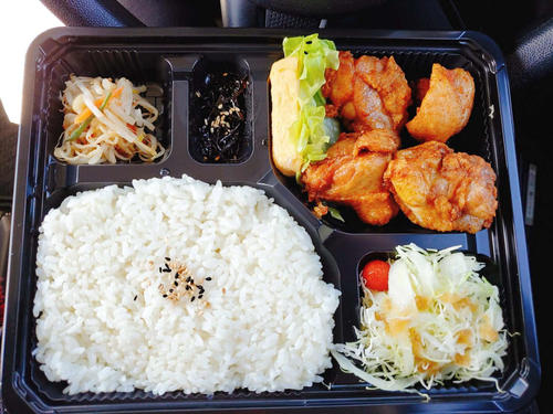 宮崎市・手羽先番長の「からあげ弁当」