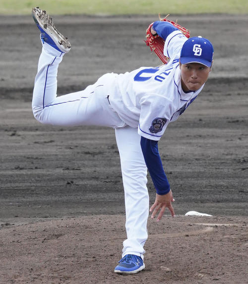 練習試合 中日対DeNA 7回表、中日4番手で登板する清水達也(撮影・森本幸一)