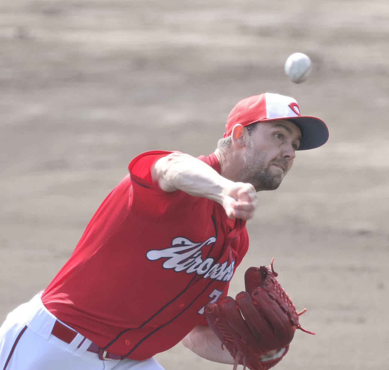 プロ野球広島沖縄キャンプ　シート打撃に登板したスコット（撮影・加藤孝規）