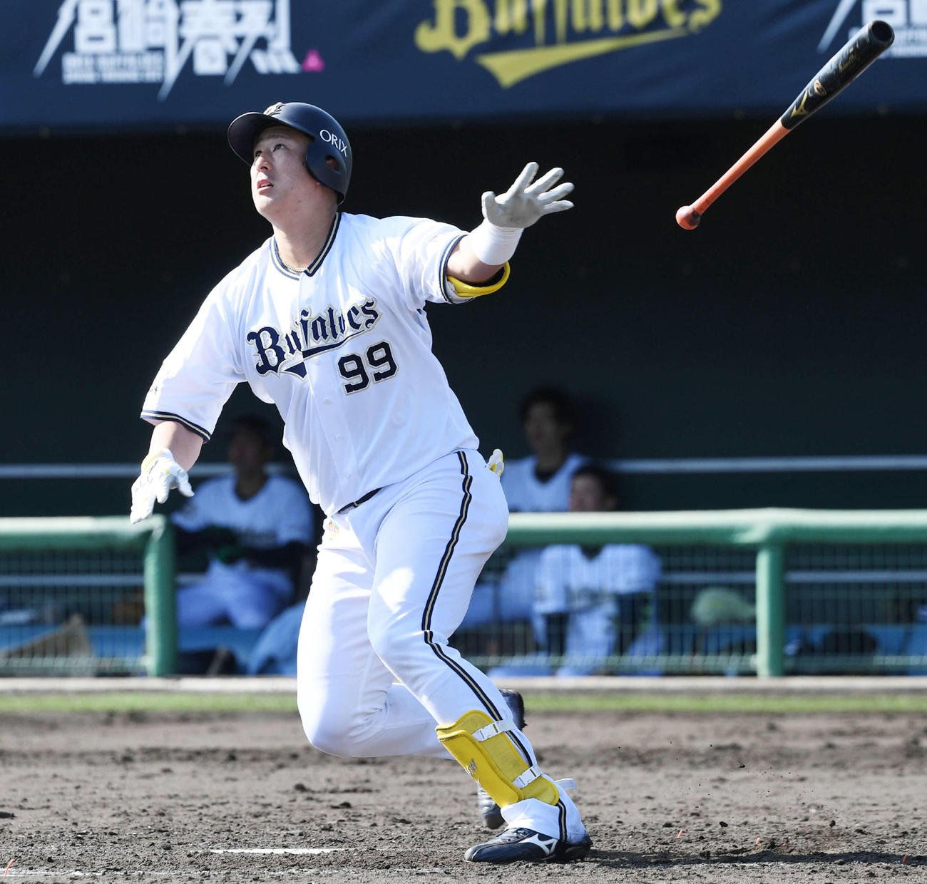 紅白戦　5回裏白組1死二、三塁、杉本は左越え3点本塁打を放つ（撮影・前岡正明）