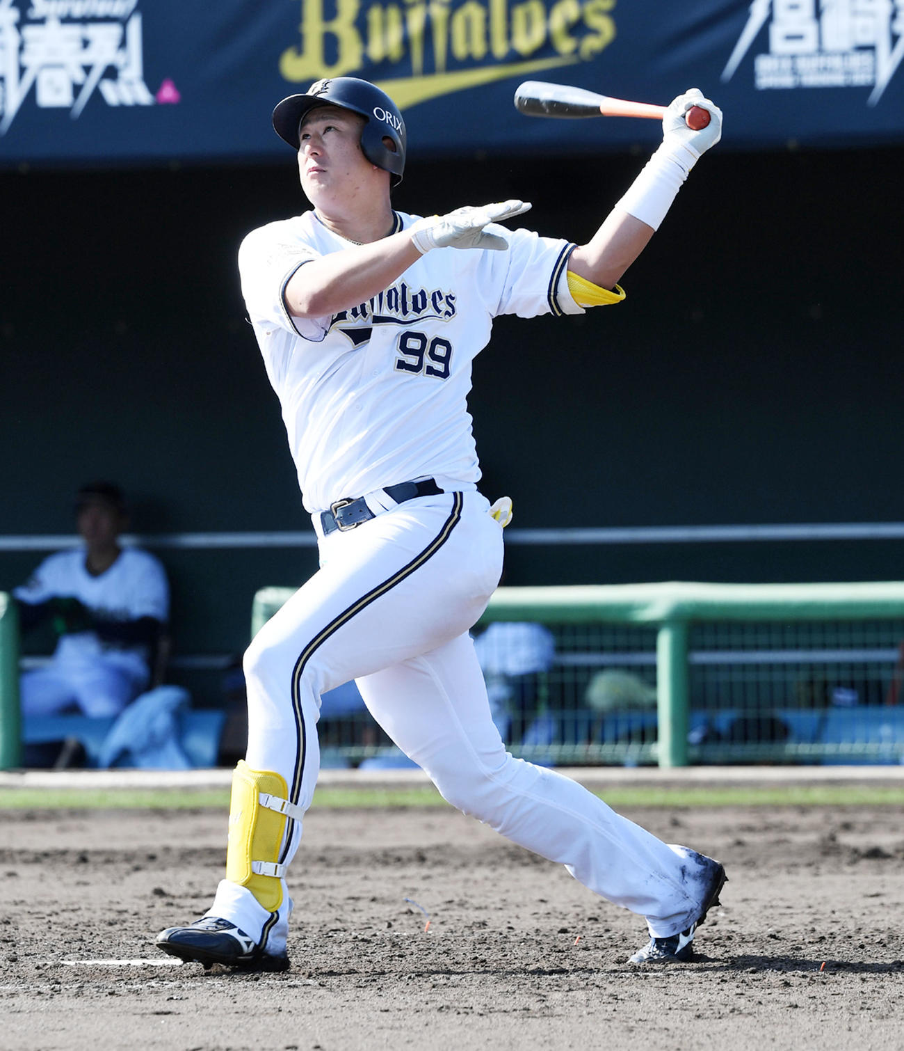 紅白戦　5回裏白組1死二、三塁、杉本は左越え3点本塁打を放つ（撮影・前岡正明）