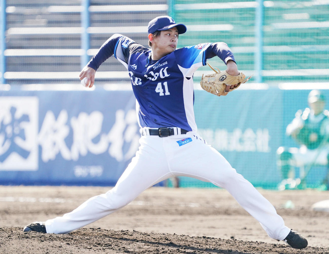 紅白戦の紅組3番手で好投した西武井上（撮影・滝沢徹郎）