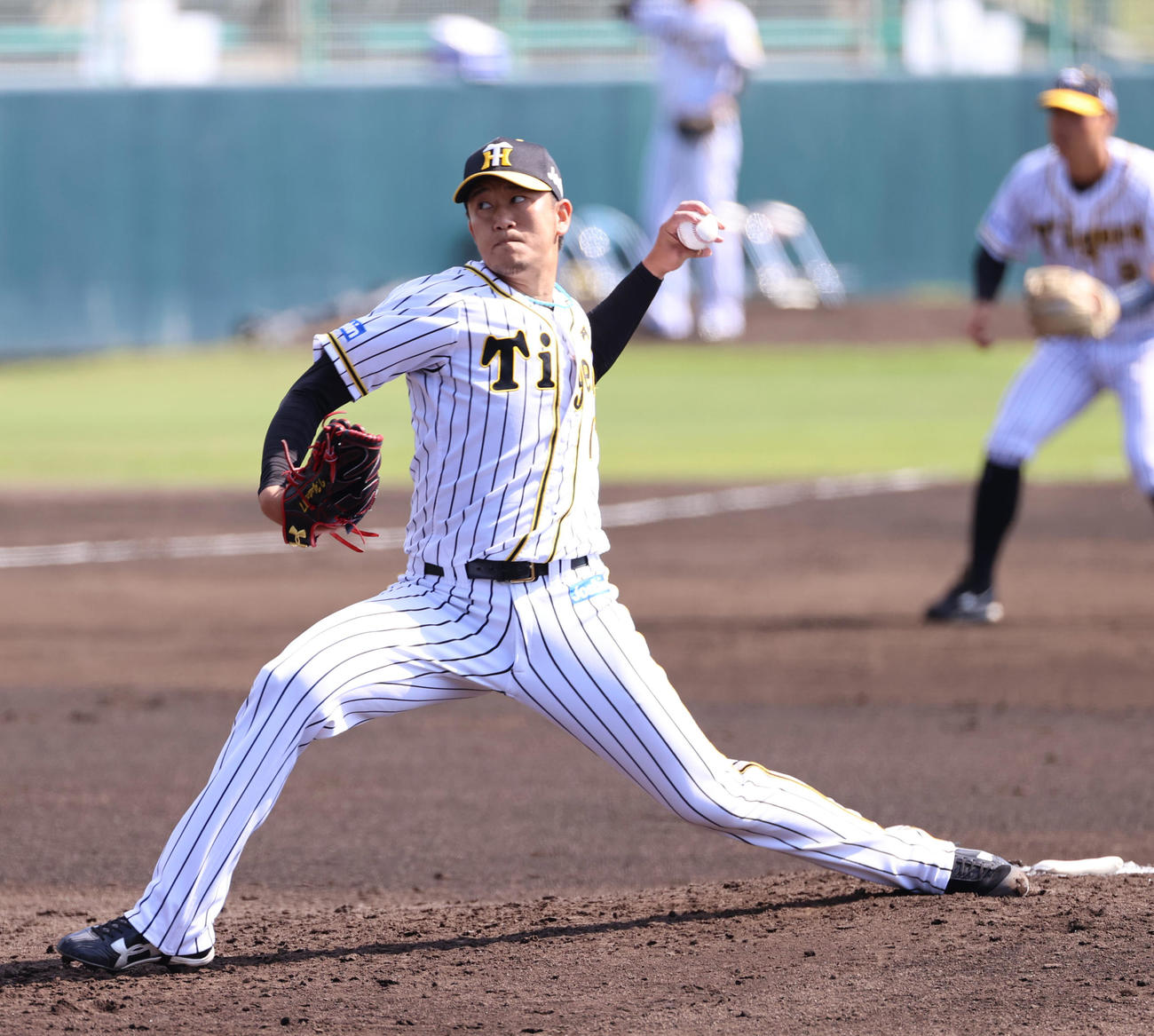 練習試合　阪神対楽天　4回に登板し3社凡退に抑える岩貞祐太（撮影・清水貴仁）