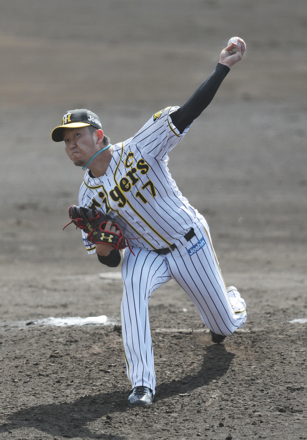 練習試合　阪神対楽天　阪神2番手で登板する岩貞祐太（撮影・前田充）