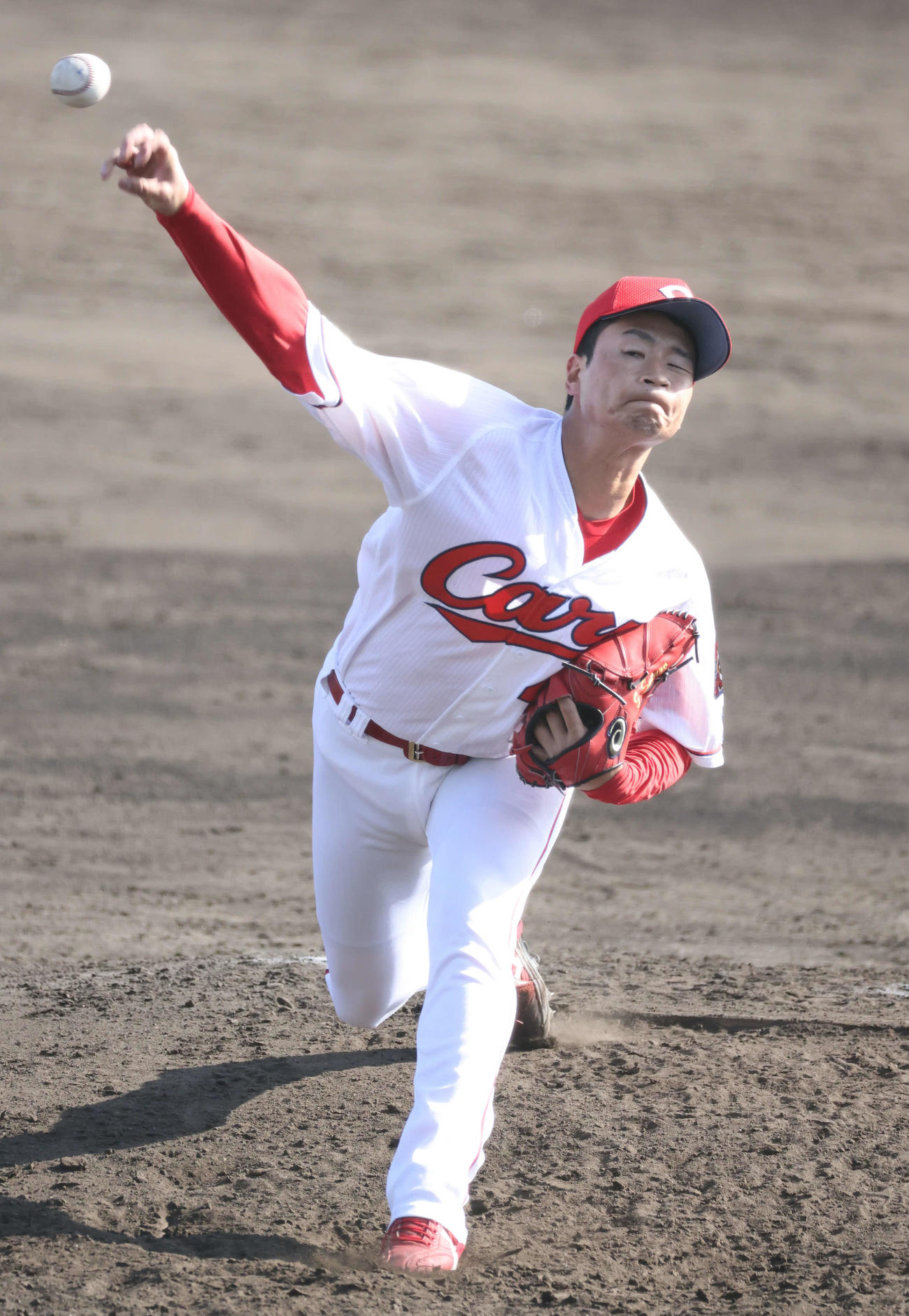 プロ野球練習試合広島対ロッテ　9回表ロッテ、広島5番手の島内（撮影・加藤孝規）