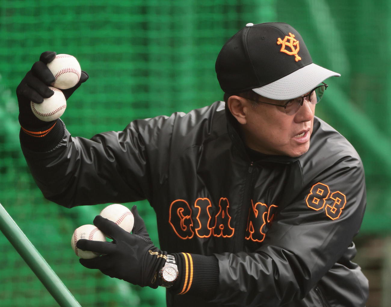 指導に熱が入る巨人原監督（撮影・足立雅史）