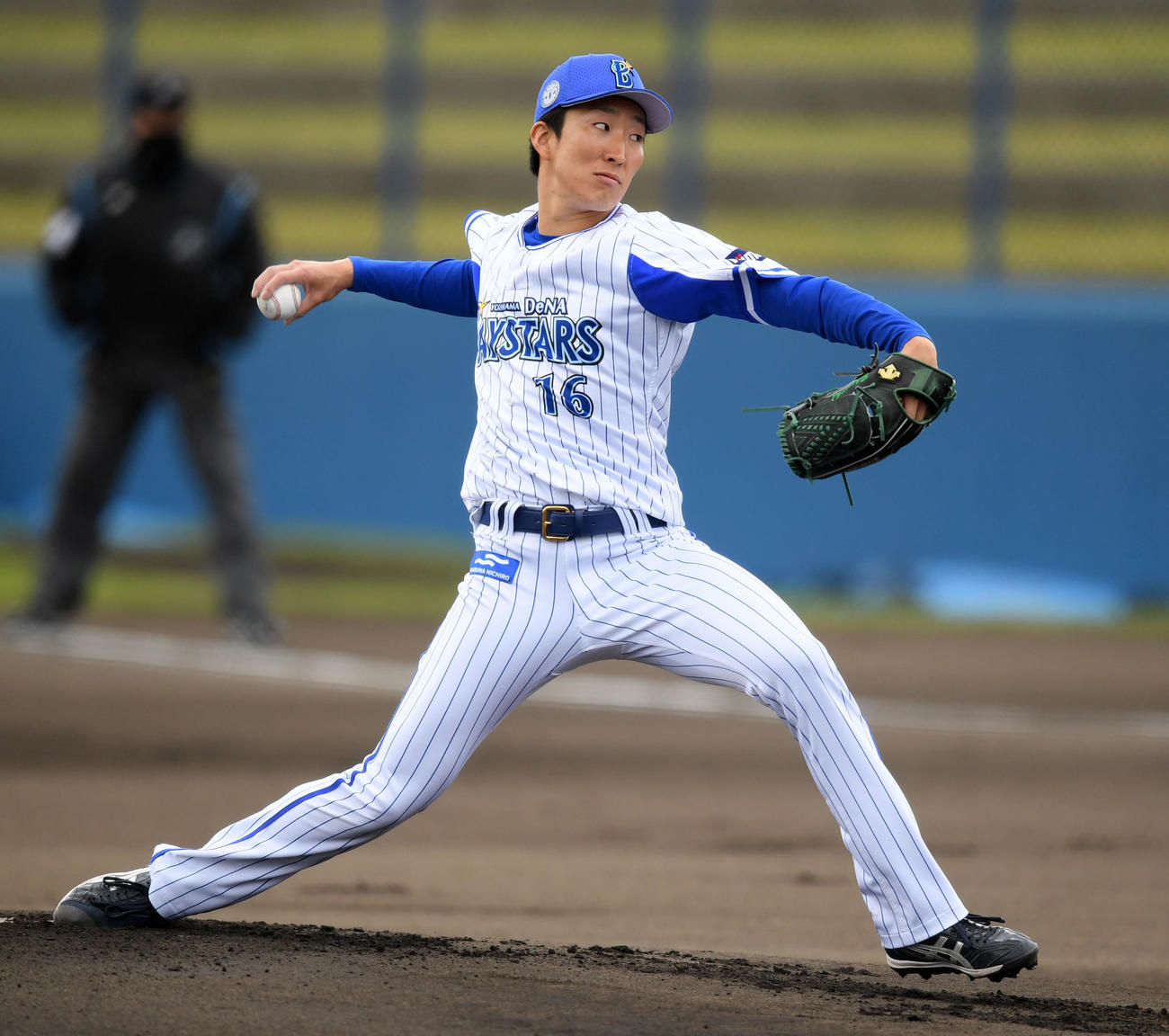DeNA対阪神　力投するDeNA大貫（撮影・横山健太）