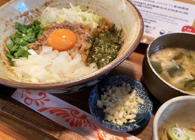 「まぜ麺マホロバ」の旨辛台湾まぜ麺