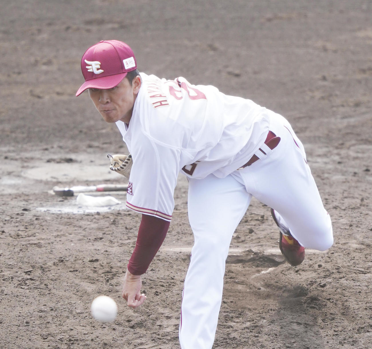 日本ハム戦に初登板し、力投する楽天早川（撮影・菅敏）