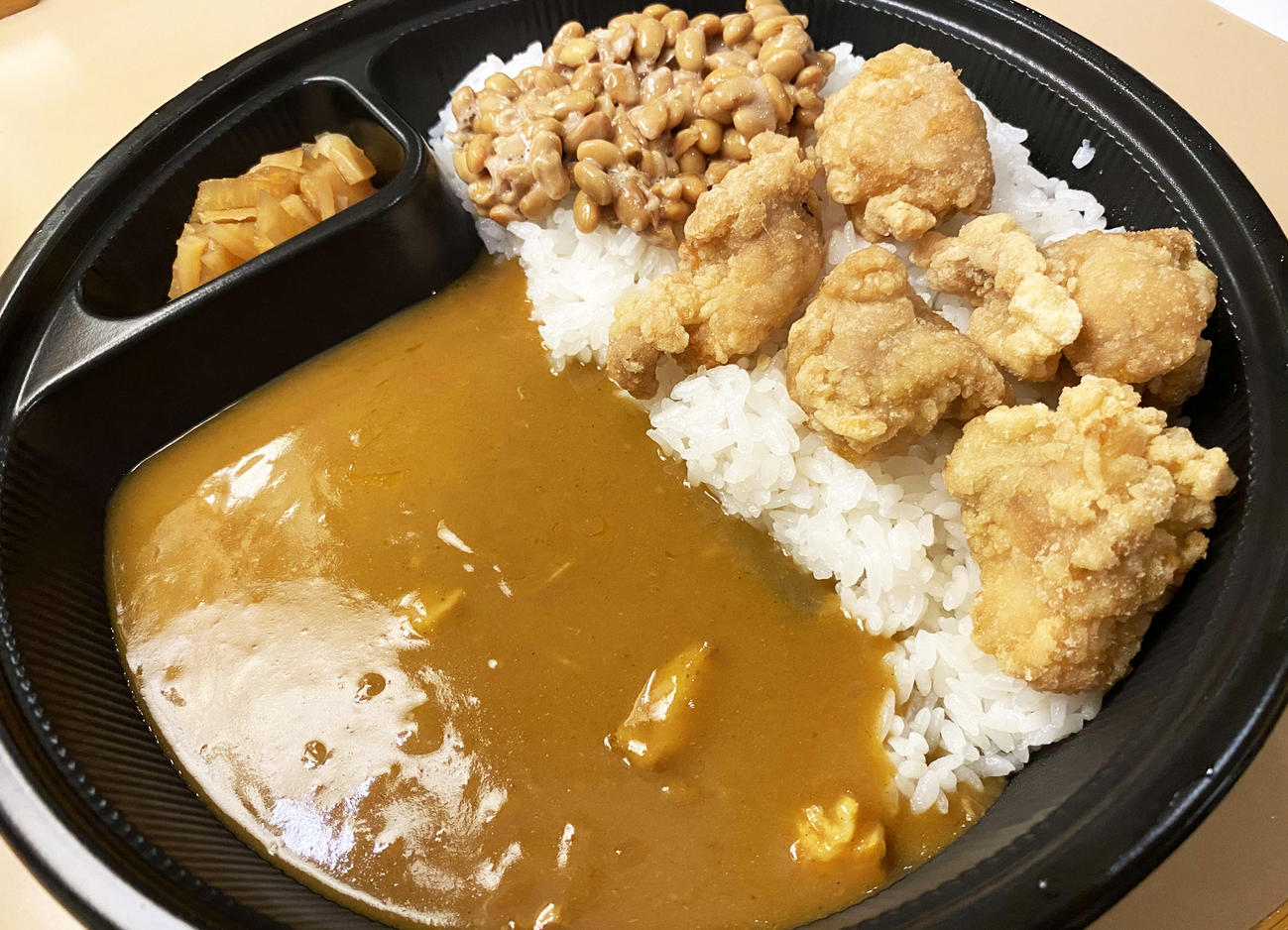 ココイチのフライドチキンカレー＋納豆
