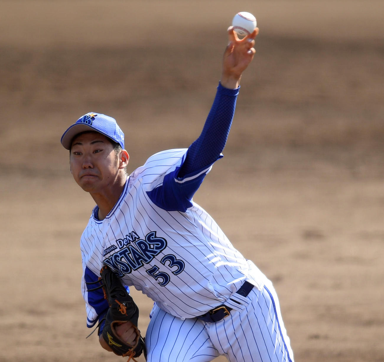 DeNA対ロッテ　力投するDeNA池谷（撮影・横山健太）