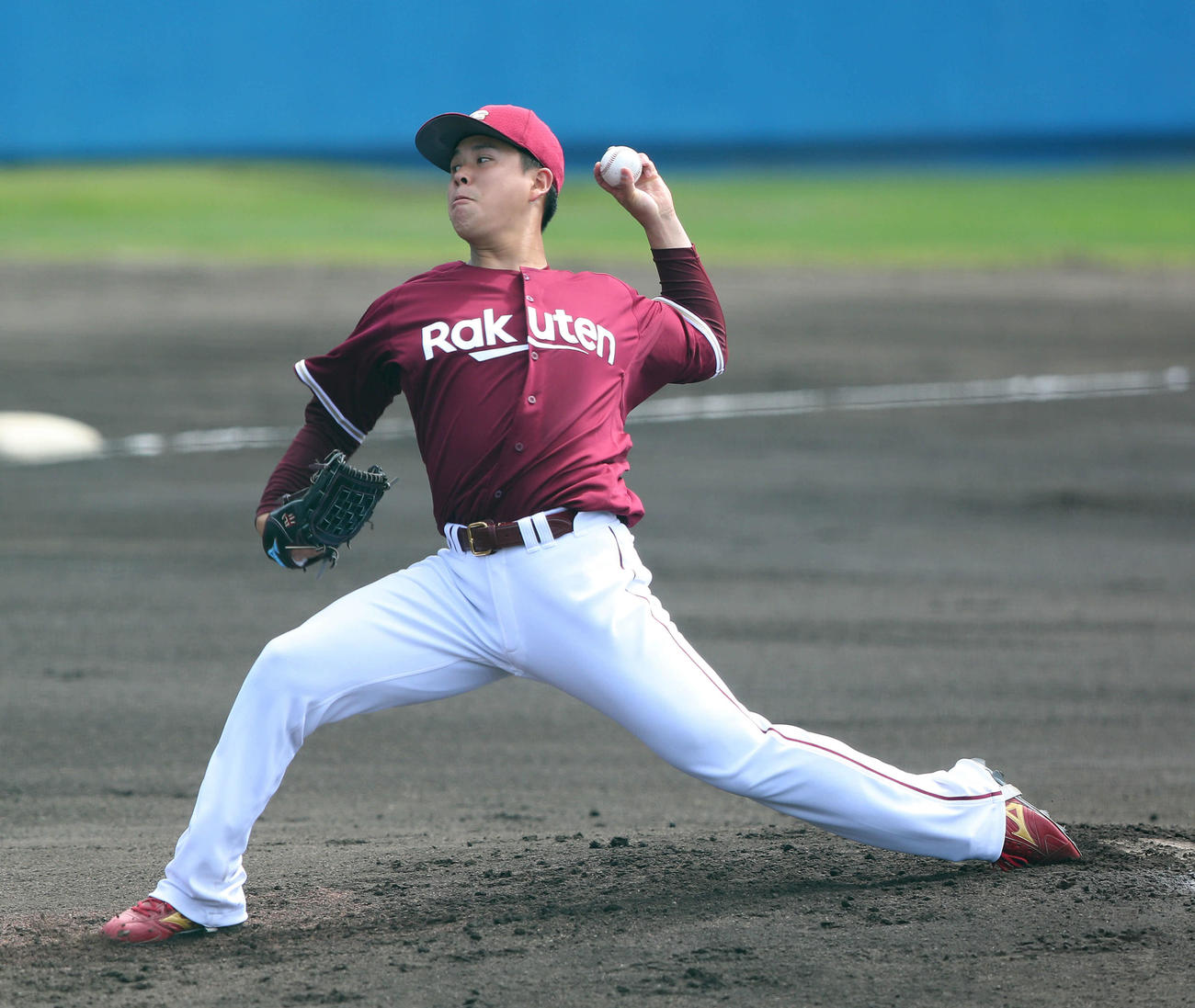 ヤクルト対楽天　楽天先発の藤井（撮影・河田真司）