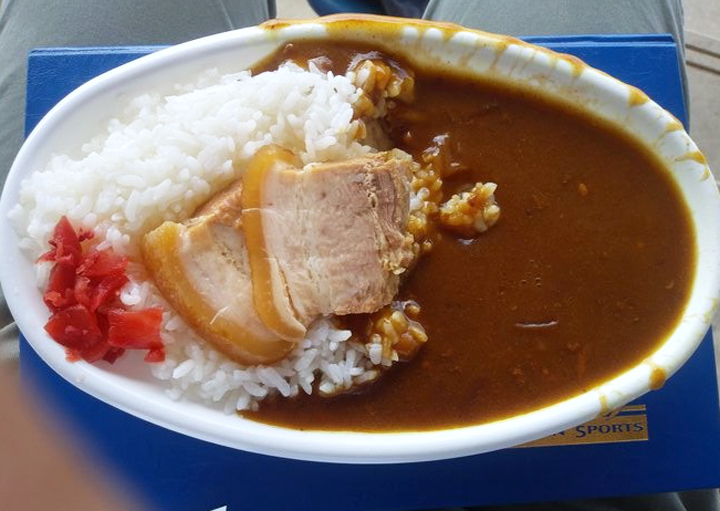 「さんさん亭」のカレー