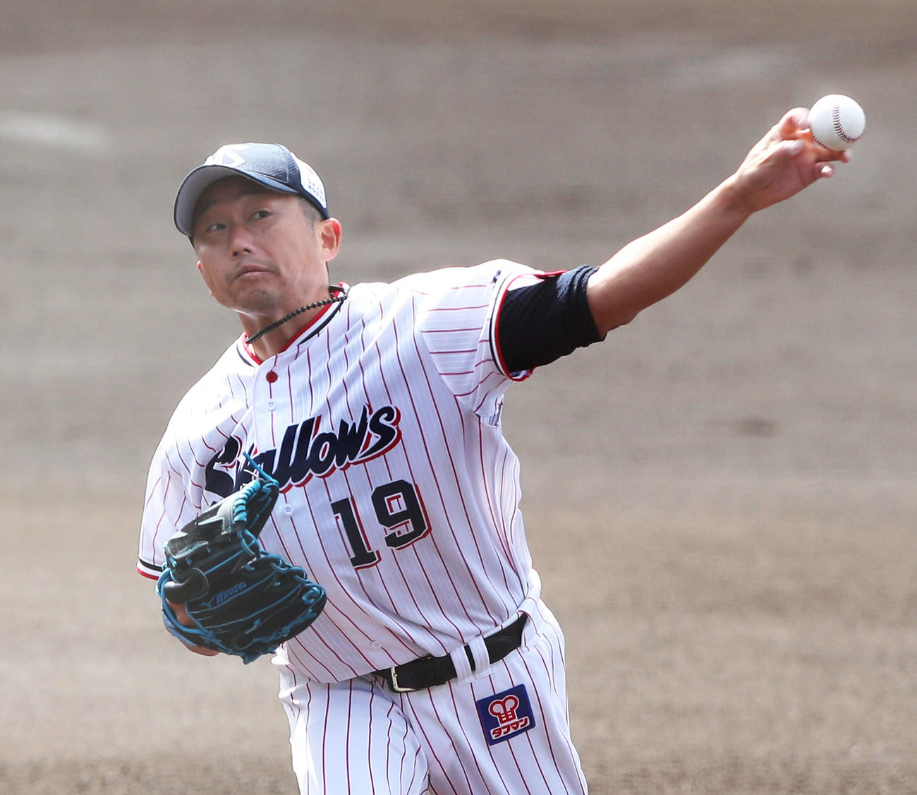 ヤクルト対楽天　1回表楽天無死、力投する石川（撮影・河田真司）