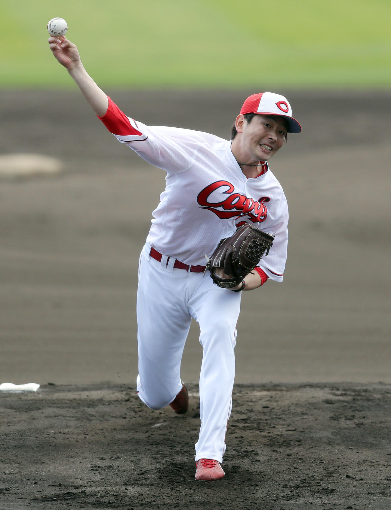 シート打撃に登板し力投する広島大瀬良（撮影・前田充）
