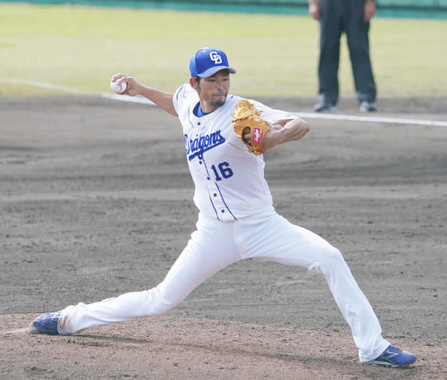 中日対広島　6回表、力投する中日2番手で登板する又吉克樹（撮影・森本幸一）